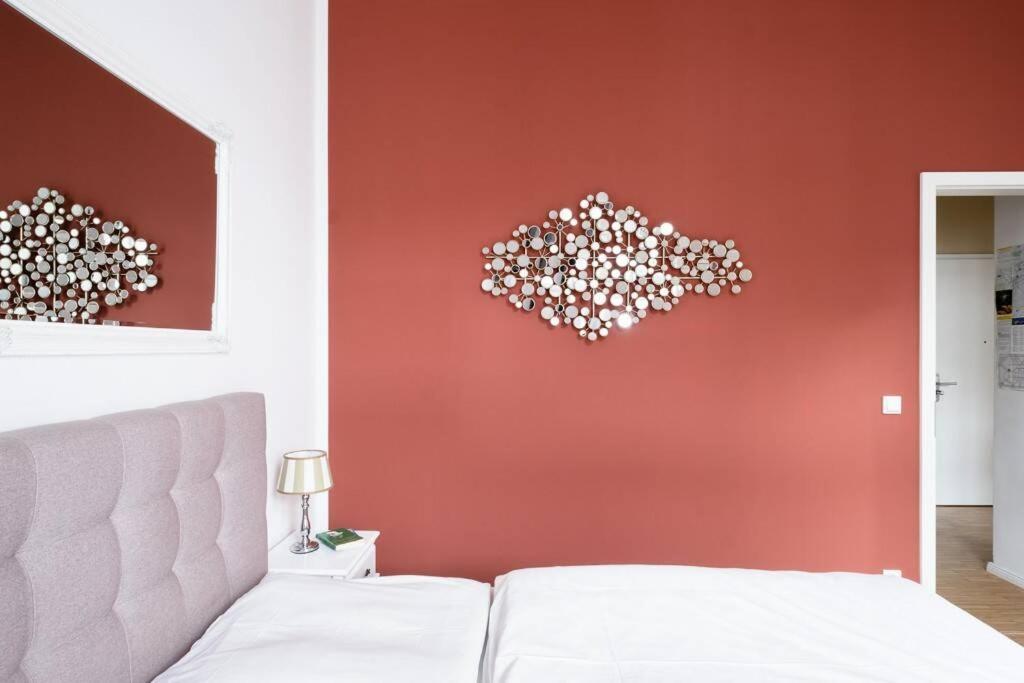 Appartement Sc 05 By Rockchair L Superhost Status L 2 Bedrooms Boxspringbeds Balcony Elevator - Cozy Family & Business Flair Welcomes You!