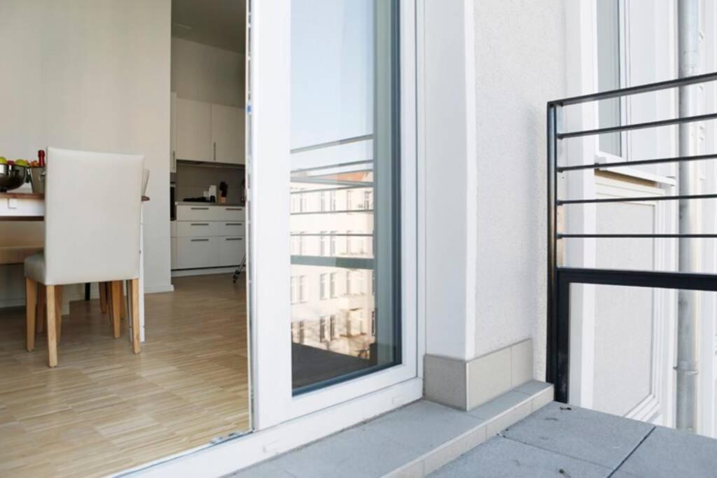 Appartement Sc 05 By Rockchair L Superhost Status L 2 Bedrooms Boxspringbeds Balcony Elevator - Cozy Family & Business Flair Welcomes You! *
